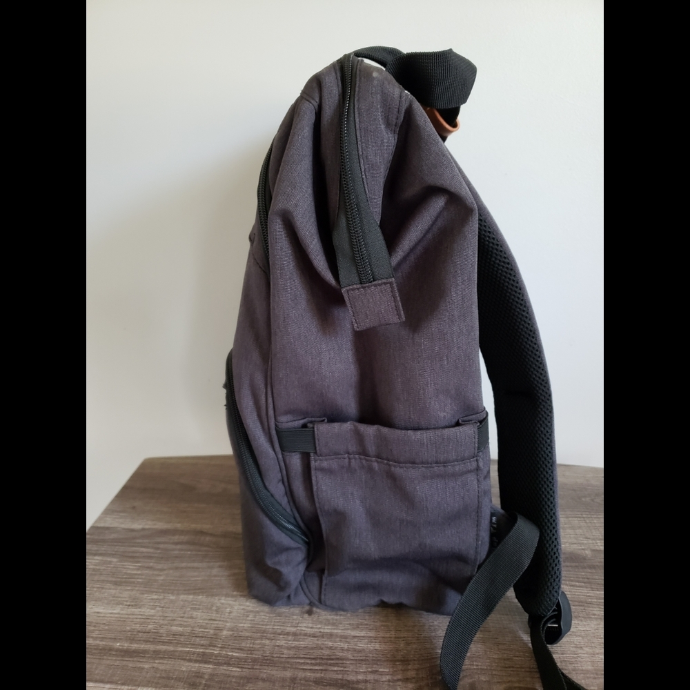 Laptop Doctor Style Backpack - Picture 12 of 15